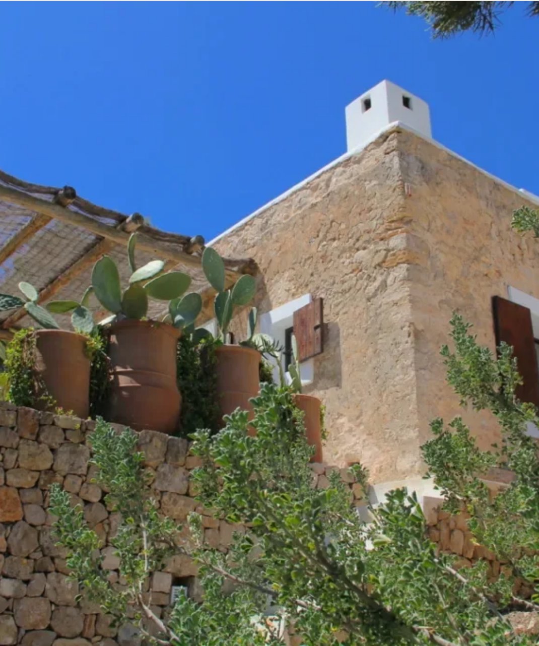 Zen-Suite der Villa – ruhige Außenarchitektur